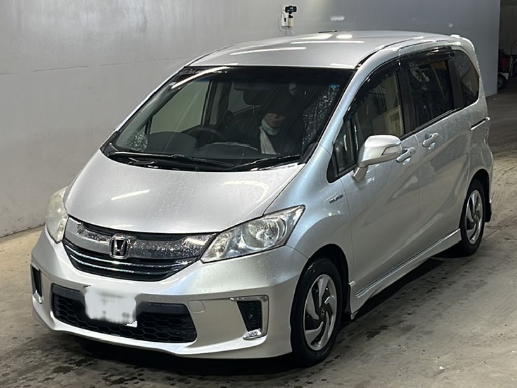HONDA FREED HYBRID