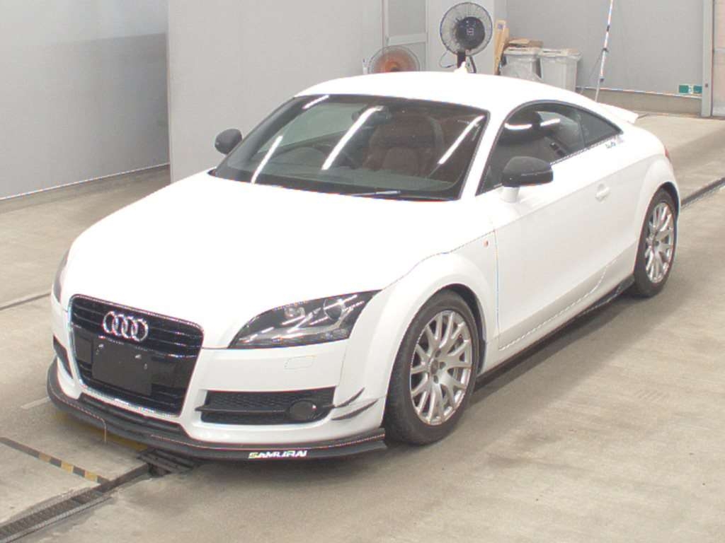 AUDI TT