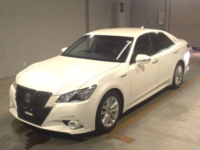TOYOTA CROWN HYBRID