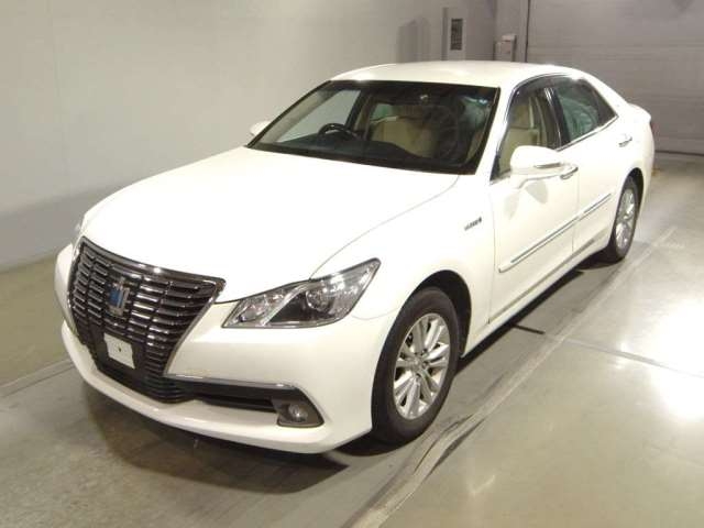 TOYOTA CROWN HYBRID