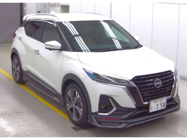 NISSAN KICKS
