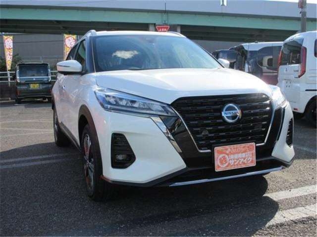 NISSAN KICKS
