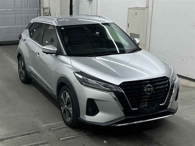 NISSAN KICKS