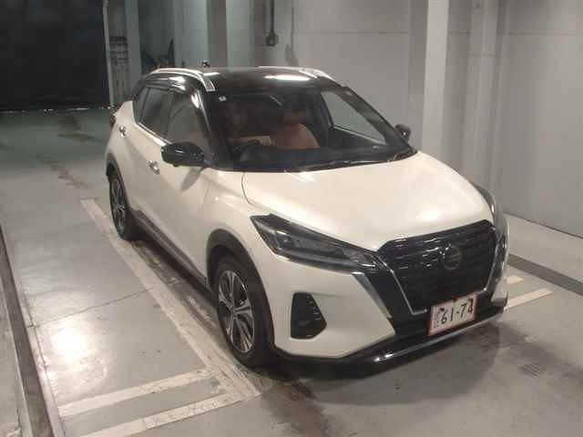 NISSAN KICKS