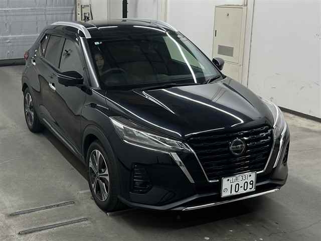 NISSAN KICKS