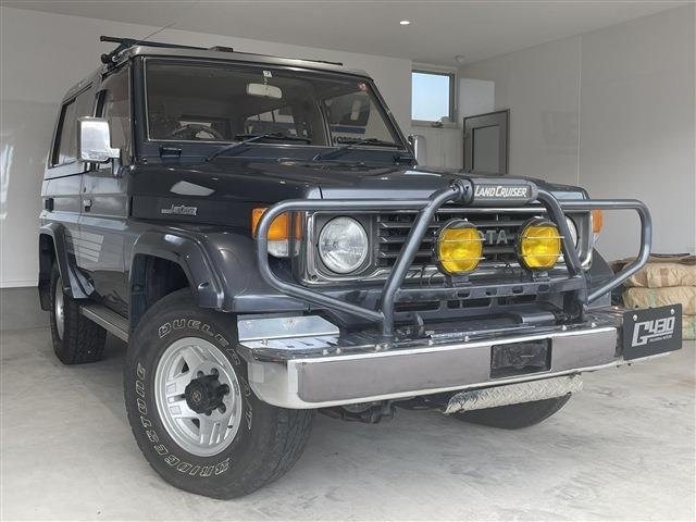 TOYOTA LAND CRUISER 70