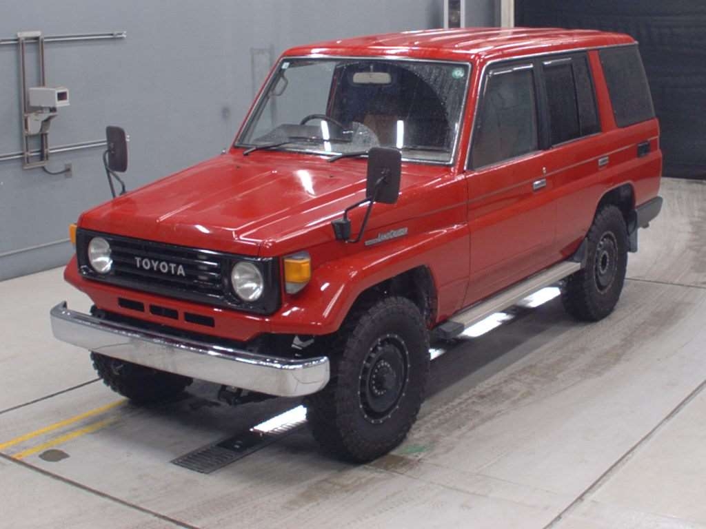 TOYOTA LAND CRUISER 70