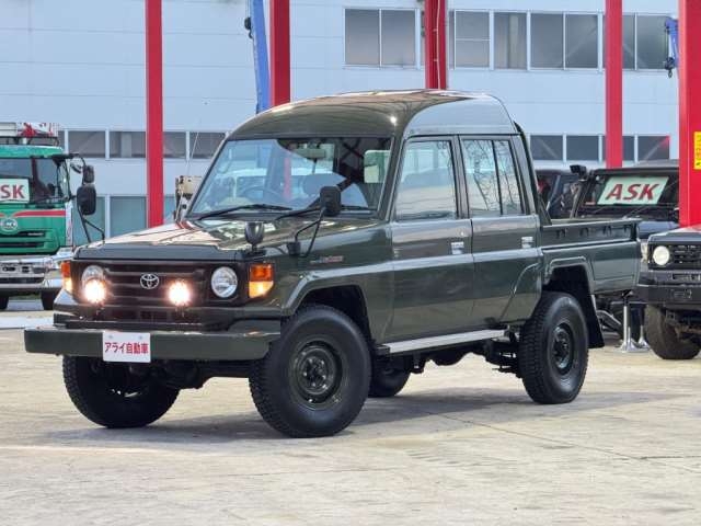 TOYOTA LAND CRUISER 70
