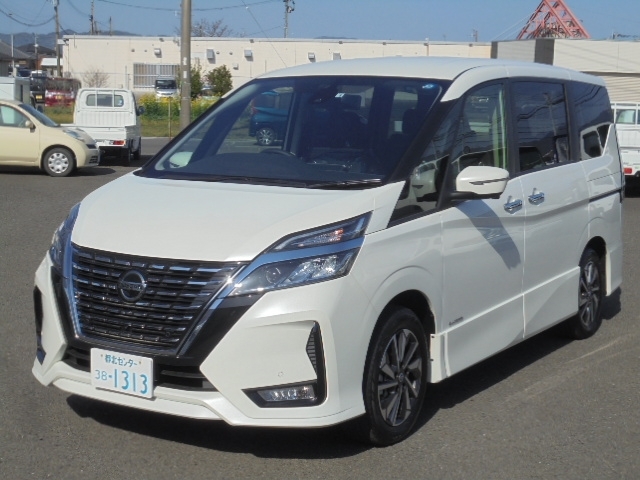 NISSAN SERENA