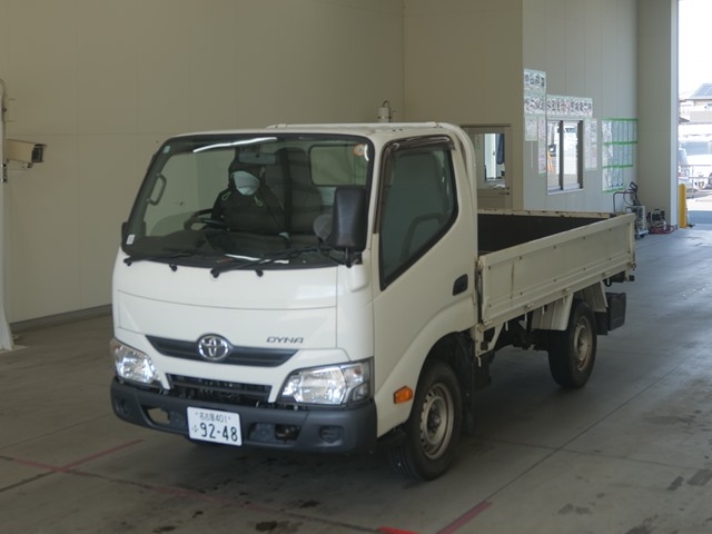 TOYOTA DYNA