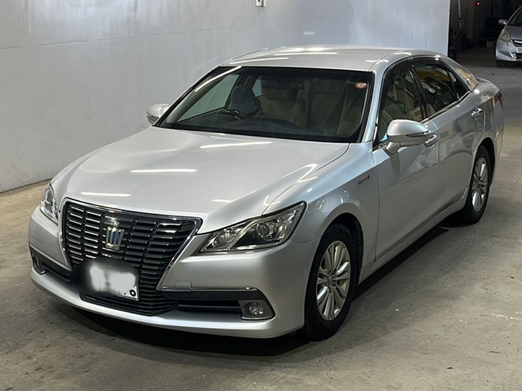 TOYOTA CROWN HYBRID