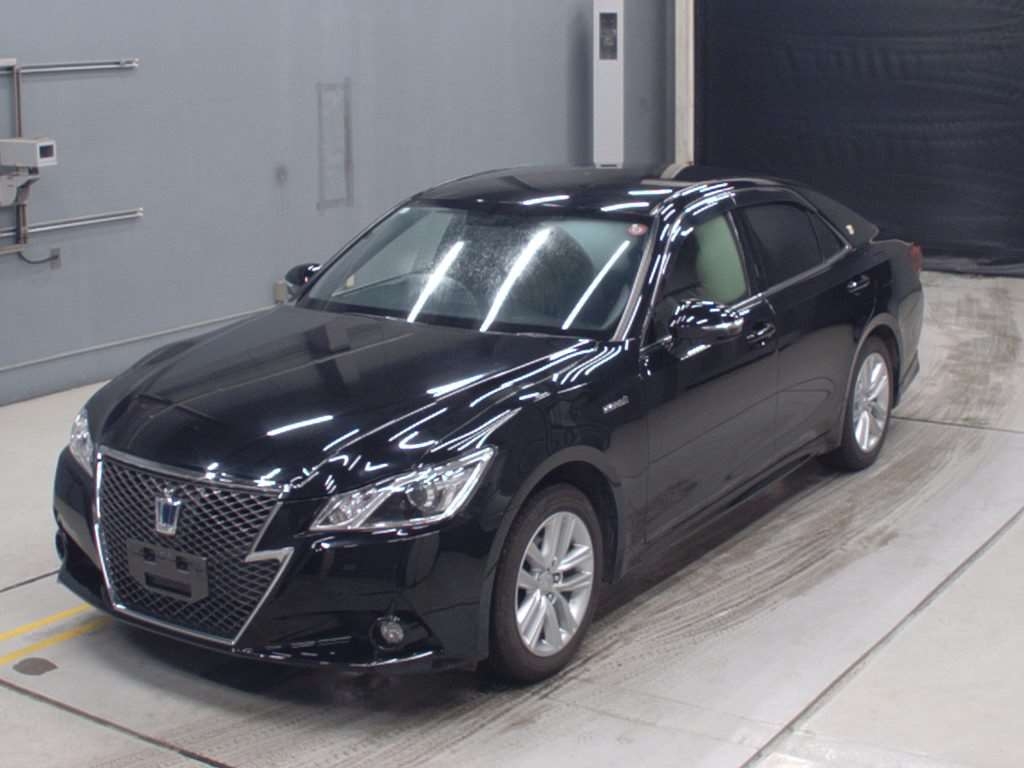 TOYOTA CROWN HYBRID