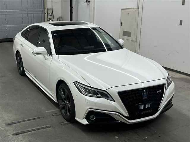 TOYOTA CROWN HYBRID