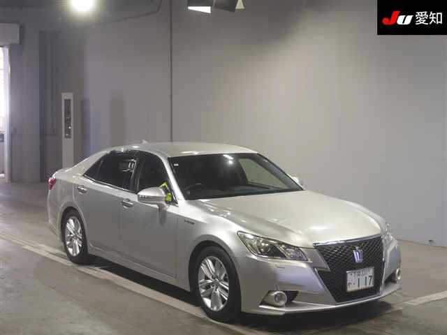 TOYOTA CROWN HYBRID