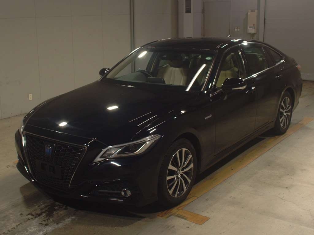TOYOTA CROWN HYBRID