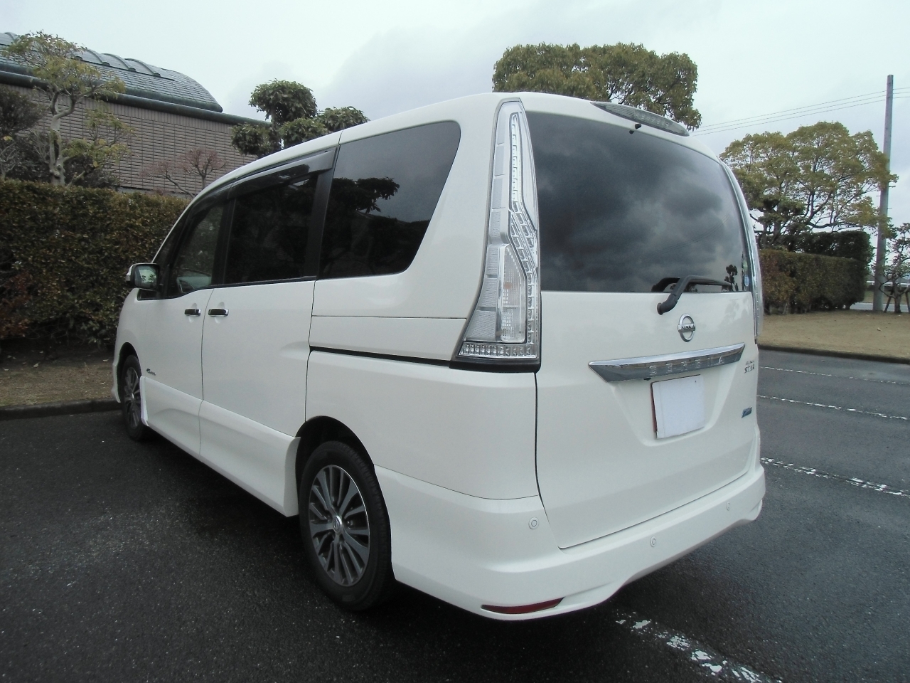NISSAN SERENA