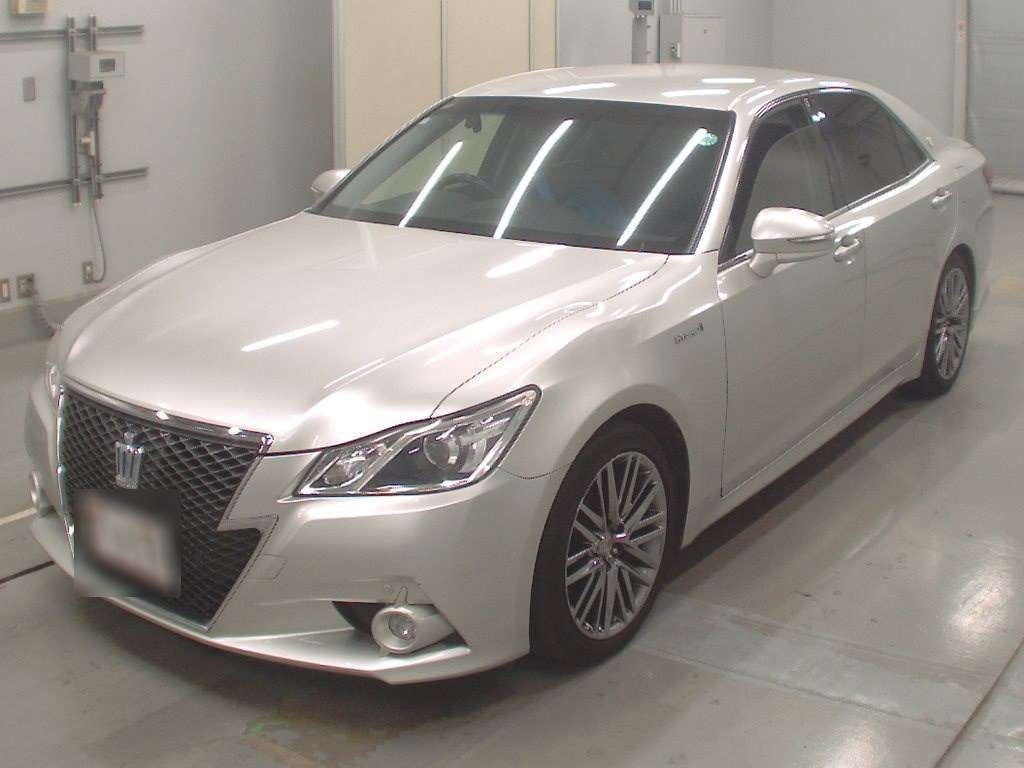 TOYOTA CROWN HYBRID
