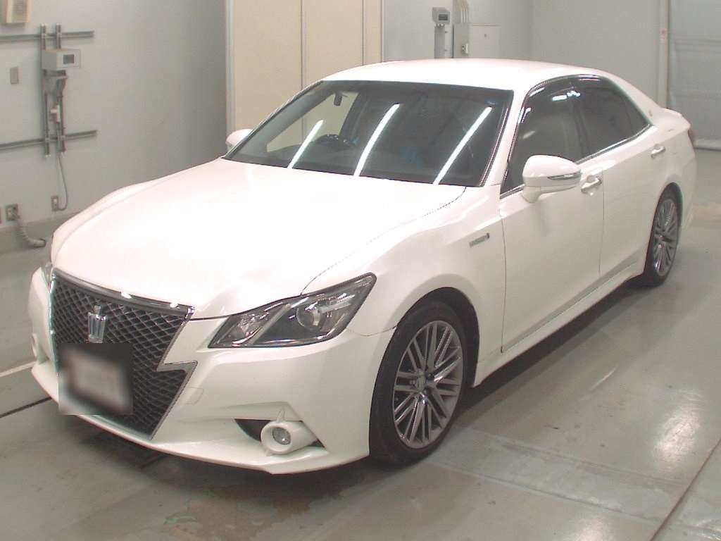 TOYOTA CROWN HYBRID
