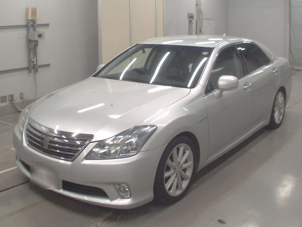 TOYOTA CROWN HYBRID