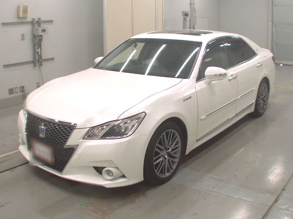 TOYOTA CROWN HYBRID