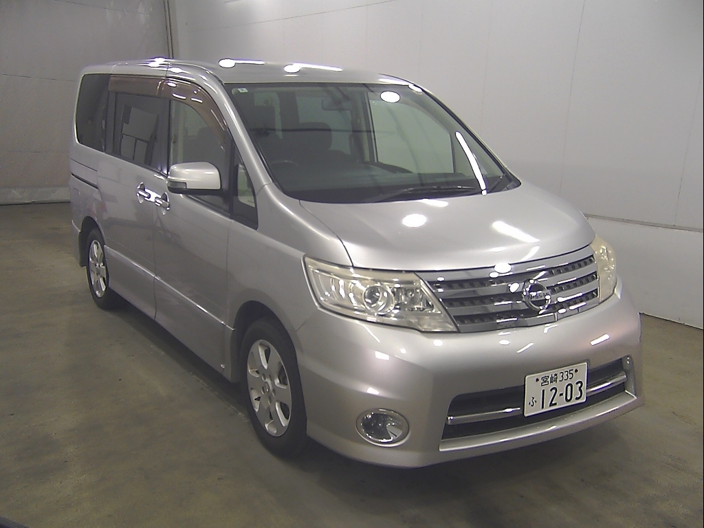 NISSAN SERENA
