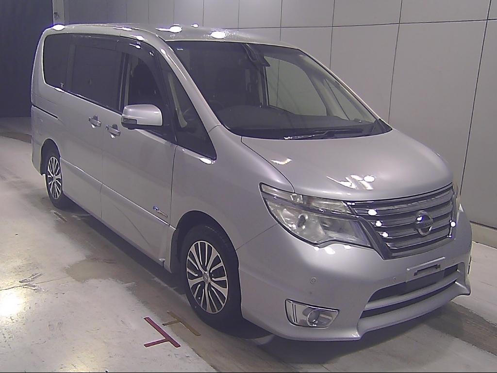 NISSAN SERENA