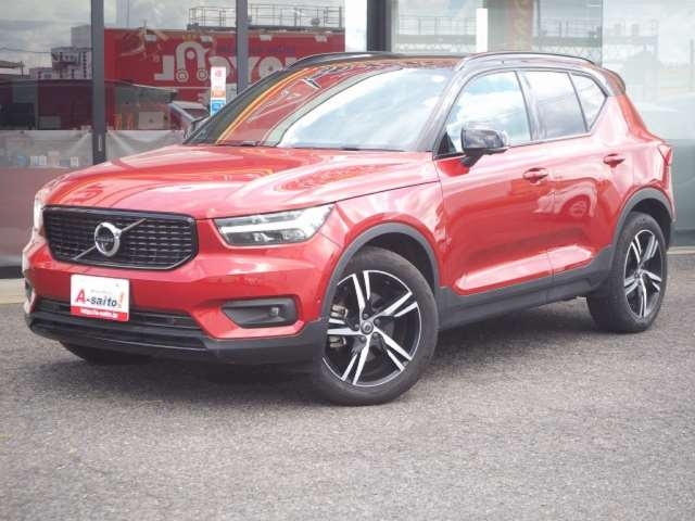 VOLVO XC40