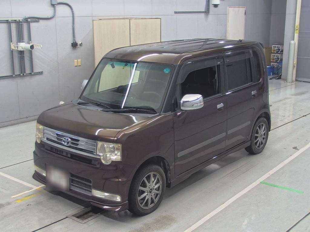 TOYOTA PIXIS SPACE