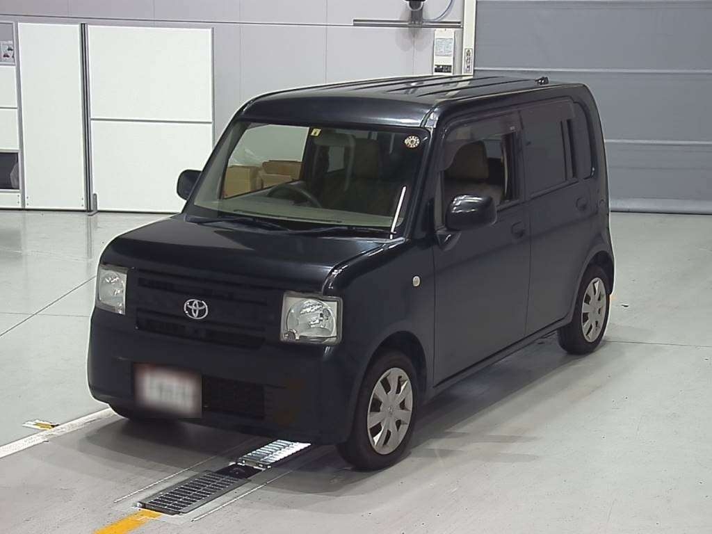 TOYOTA PIXIS SPACE