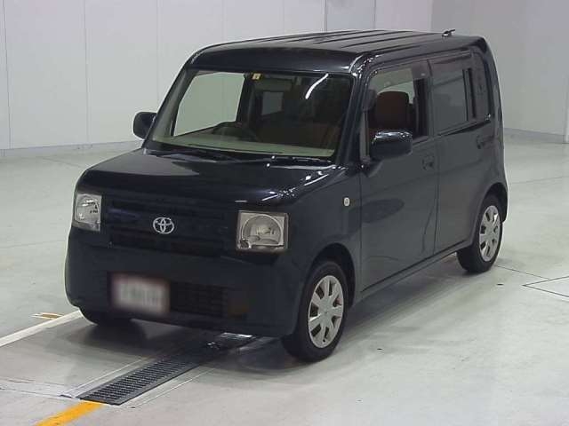 TOYOTA PIXIS SPACE