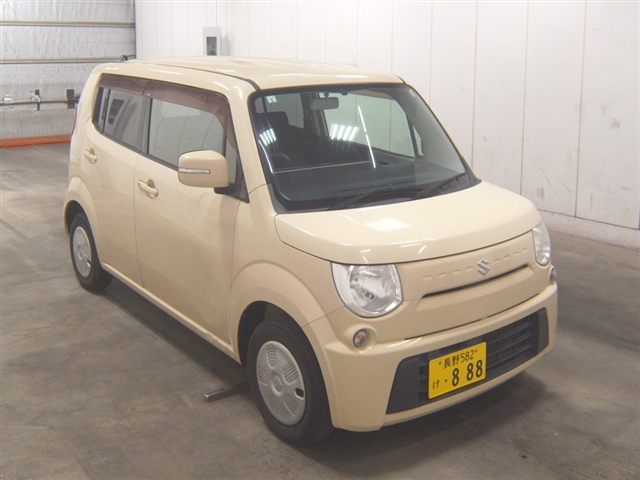 SUZUKI MRWAGON