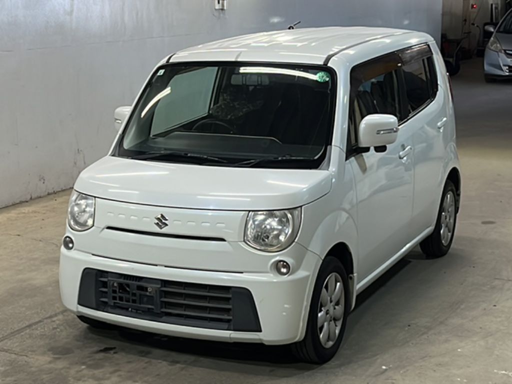 SUZUKI MRWAGON