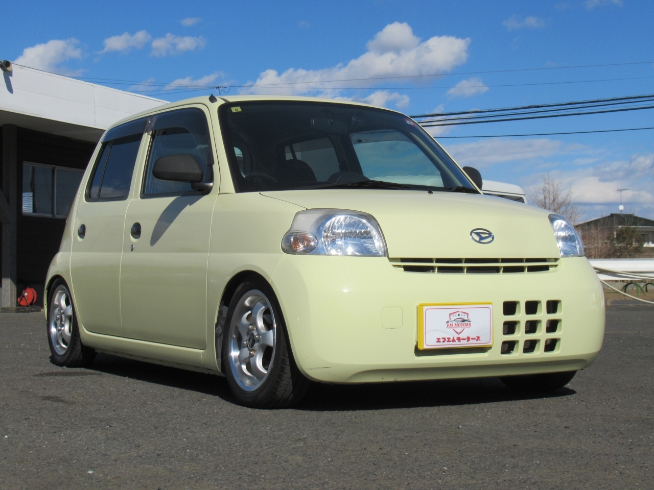 DAIHATSU ESSE