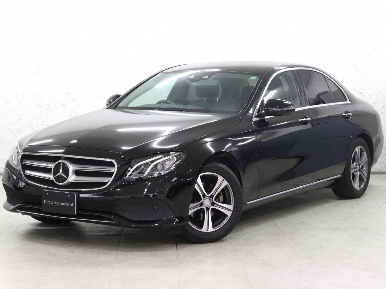 MERCEDES BENZ E CLASS