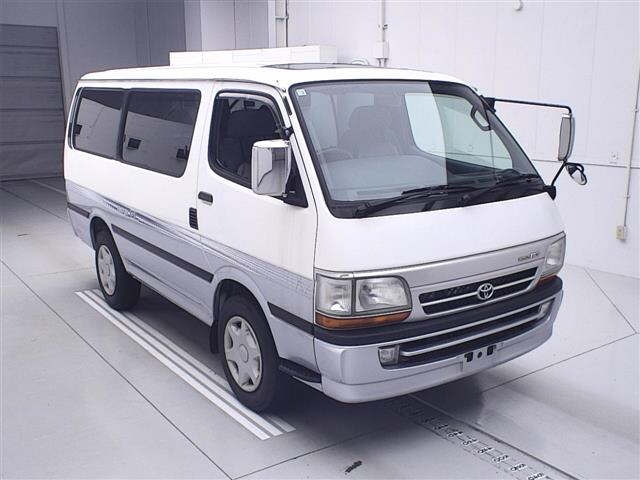 TOYOTA REGIUS ACE