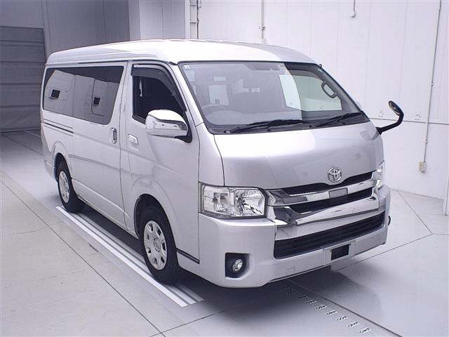TOYOTA REGIUS ACE