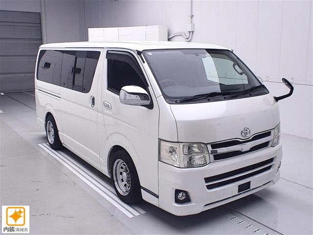 TOYOTA REGIUS ACE