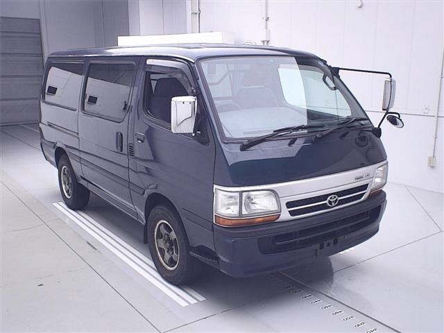 TOYOTA REGIUS ACE