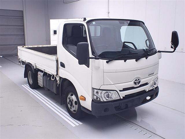 TOYOTA DYNA