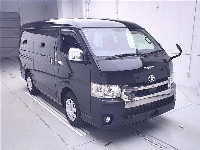 TOYOTA HIACE
