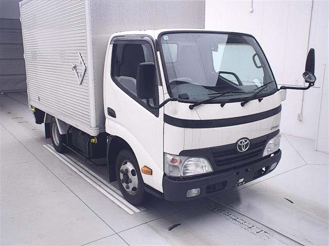 TOYOTA DYNA