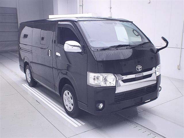 TOYOTA REGIUS ACE