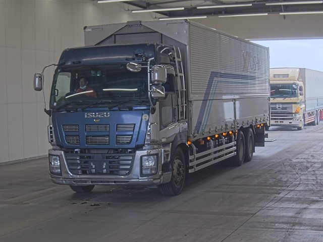 ISUZU GIGA