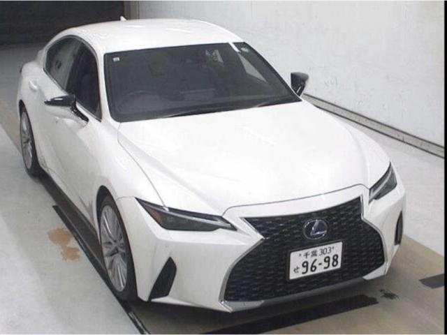 LEXUS IS