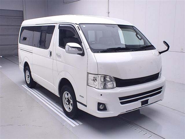 TOYOTA REGIUS ACE