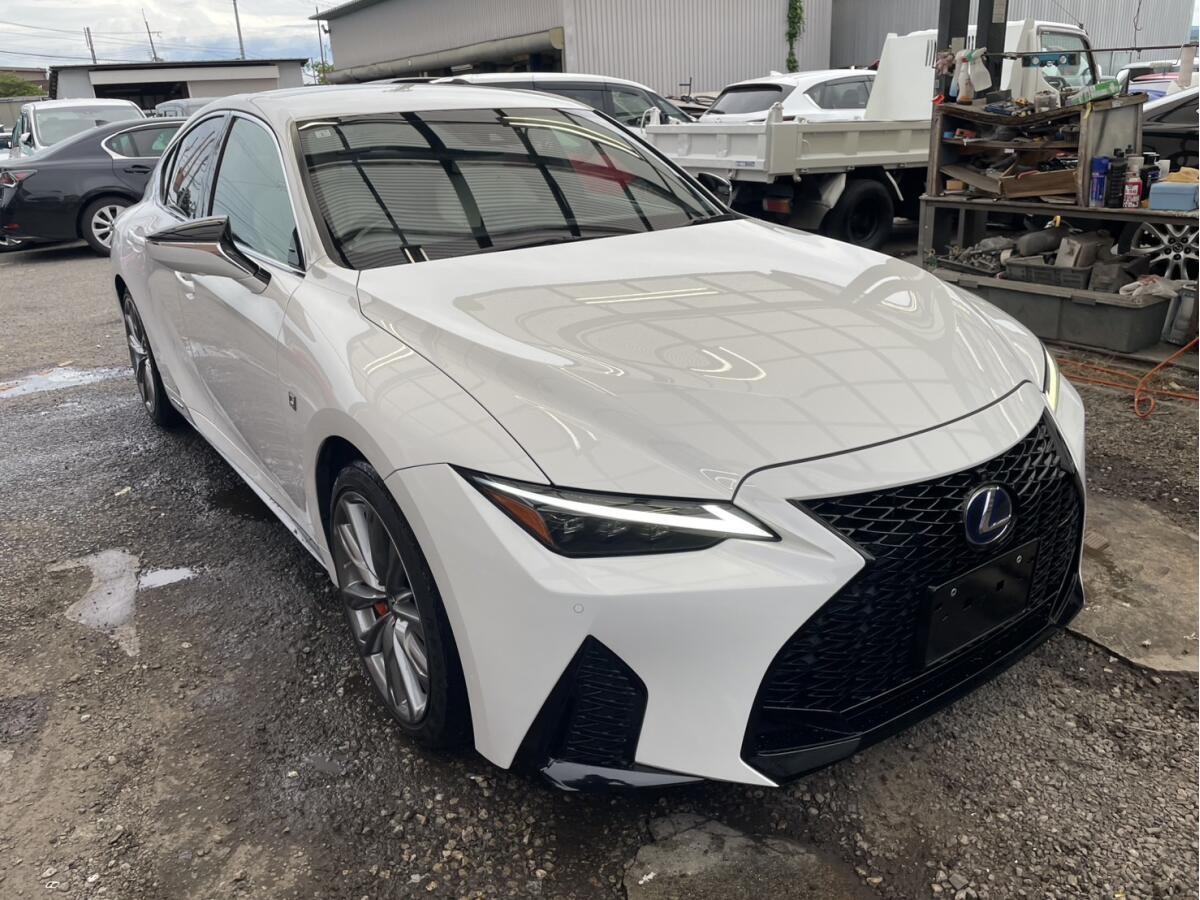 LEXUS IS