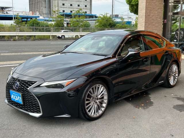 LEXUS IS