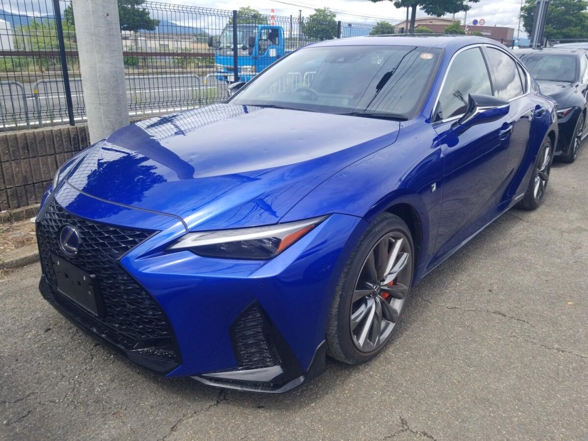 LEXUS IS