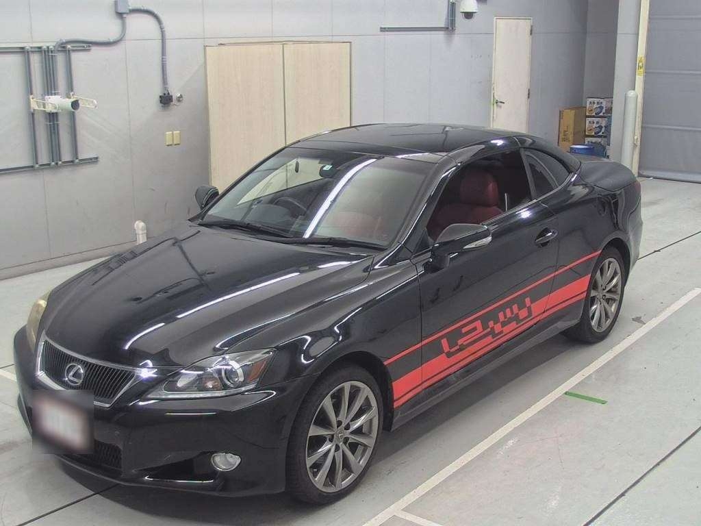 LEXUS IS