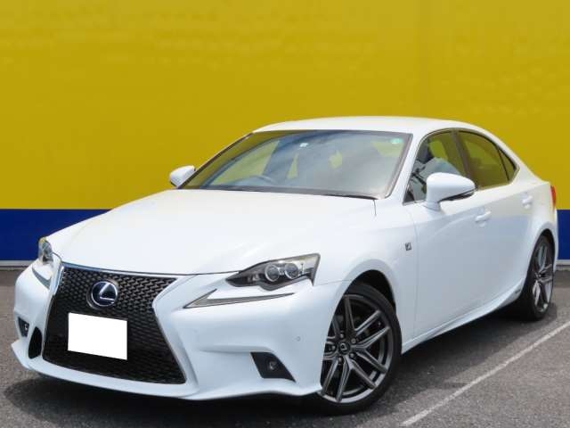 LEXUS IS